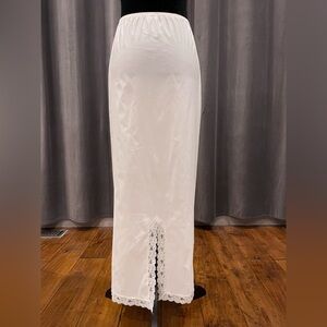 Vintage Kayser ivory half slip skirt